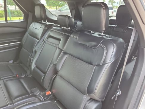 Used 2021 Ford Explorer ST w/ Equipment Group 401A AWD/4WD image 15