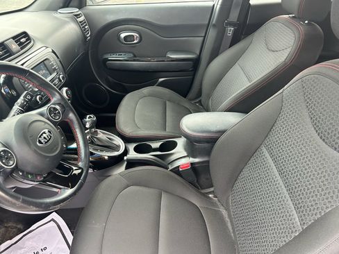 Used 2016 Kia Soul + w/ Soulful Package FWD image 9
