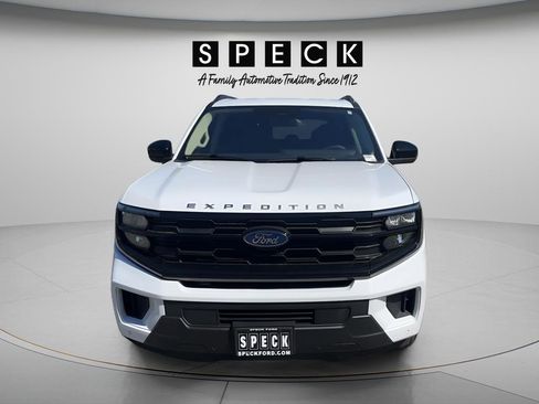 Certified 2025 Ford Expedition Active AWD/4WD image 1