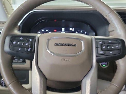 Used 2022 GMC Yukon Denali image 20