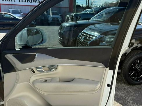 Used 2024 Volvo XC90 B5 Core w/ Protection Package Premier image 16