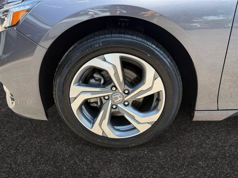 Used 2020 Honda Accord EX image 17