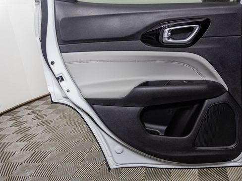 New 2026 Jeep Compass Limited image 37