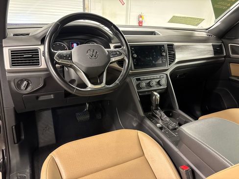 Used 2020 Volkswagen Atlas Cross Sport SE w/ Panoramic Sunroof Package AWD/4WD image 27
