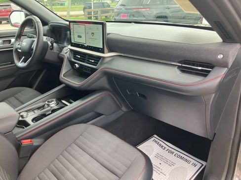 Used 2025 Ford Explorer ST-Line AWD/4WD image 12