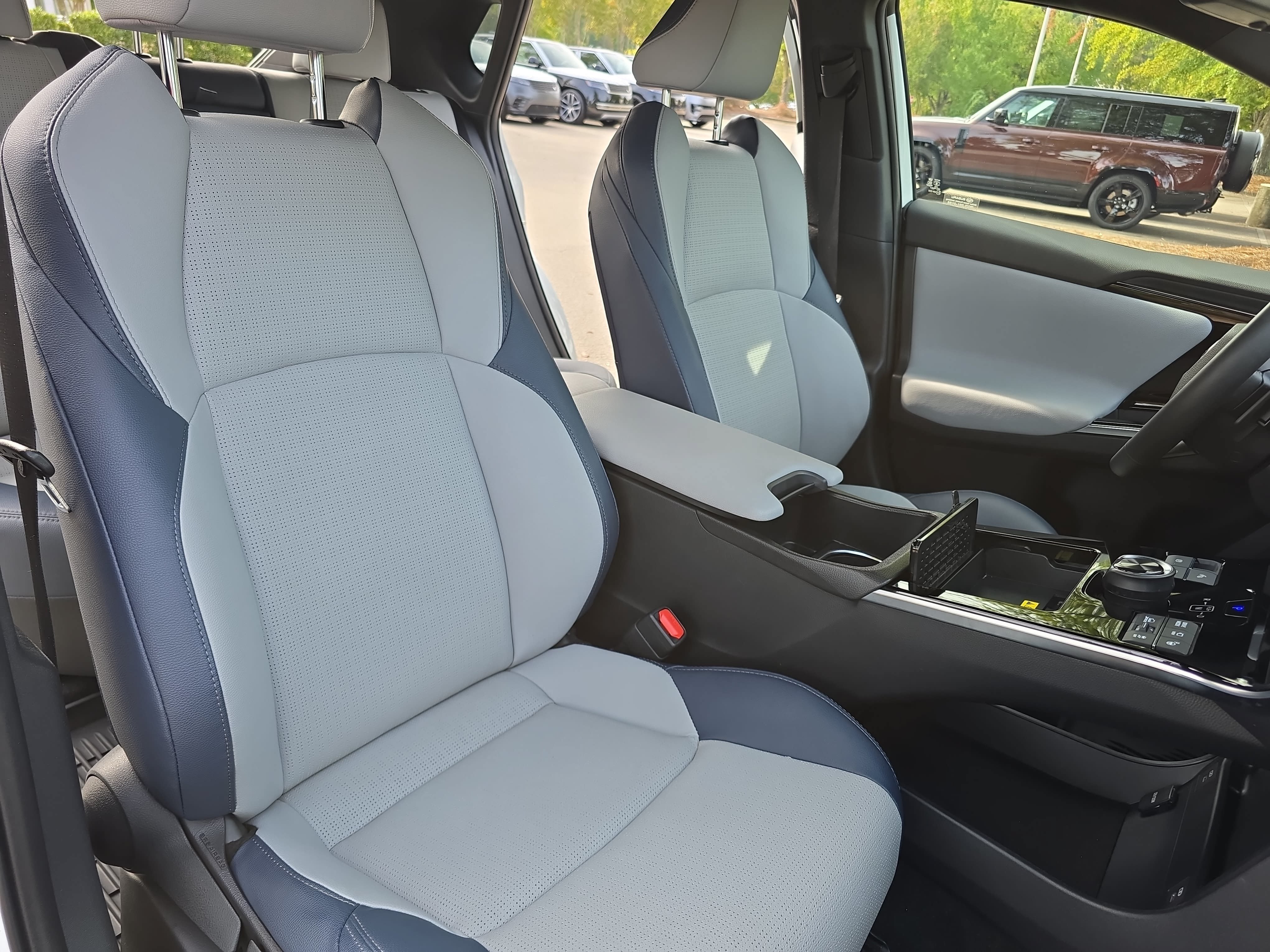 Used 2023 Subaru Solterra AWD image 10