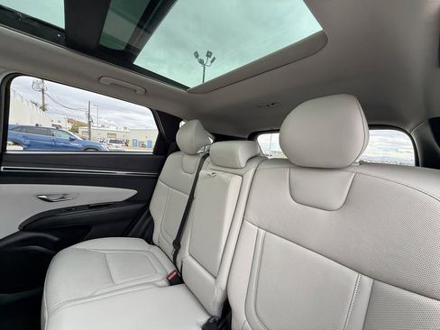 Used 2023 Hyundai Tucson Limited w/ Cargo Package image 7