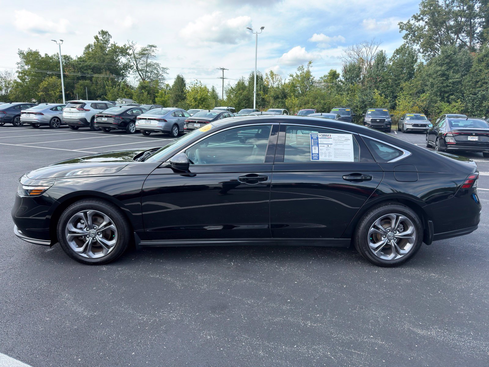 Used 2024 Honda Accord EX image 3