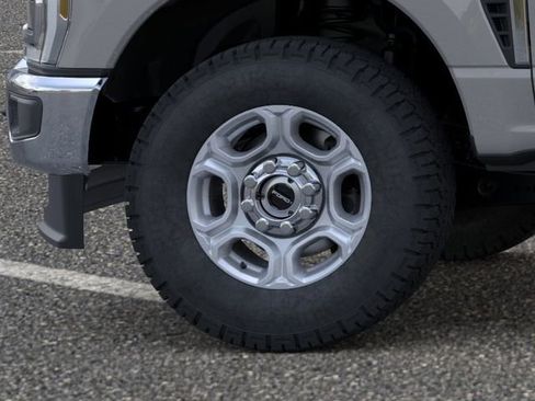 New 2026 Ford F250 XLT w/ XLT Premium Package AWD/4WD image 19