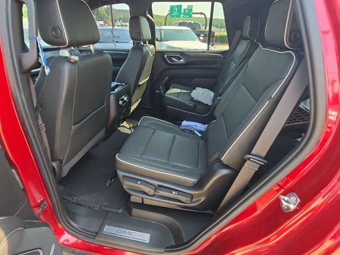 Used 2021 GMC Yukon SLT w/ SLT Luxury Package AWD/4WD image 9