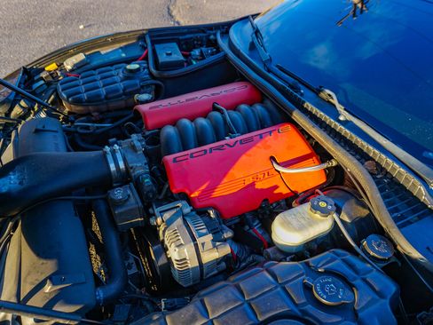 Used 2001 Chevrolet Corvette Z06 w/ Memory Pkg image 22