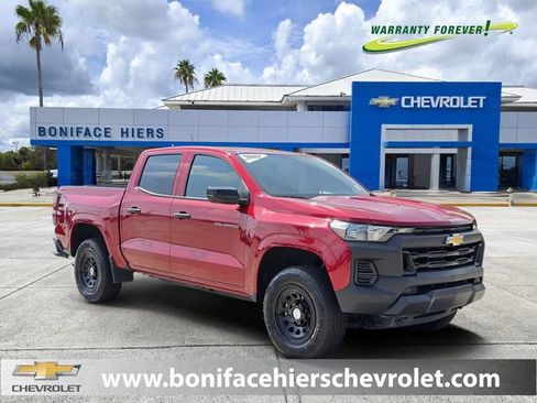 Used 2024 Chevrolet Colorado W/T w/ WT Convenience Package II AWD/4WD image 1