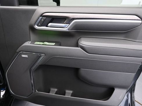 New 2026 Chevrolet Silverado 2500 LTZ w/ LTZ Convenience Package AWD/4WD image 33