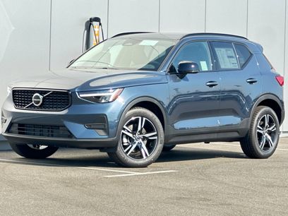 New 2026 Volvo XC40 B5 Core