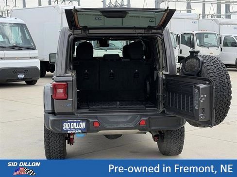 Used 2021 Jeep Wrangler Unlimited Rubicon 4xe w/ Cold Weather Group AWD/4WD image 5