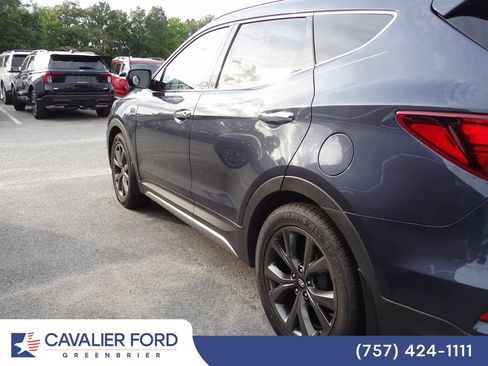 Used 2017 Hyundai Santa Fe Sport FWD image 4