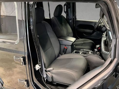 Used 2022 Jeep Wrangler Unlimited Sport AWD/4WD image 30