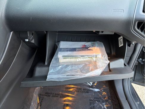 Used 2018 Ford Focus SE image 32