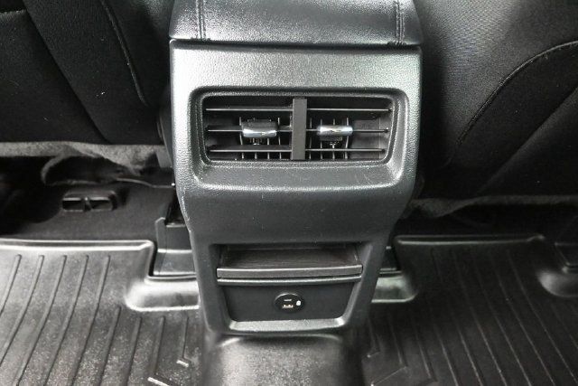 Used 2022 Ford Edge SE w/ Black Appearance Package AWD/4WD image 7