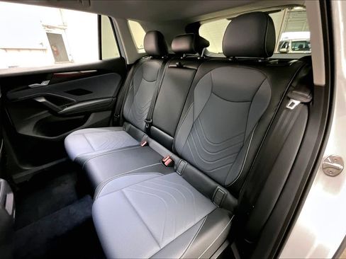 New 2026 Volkswagen Tiguan SE image 12