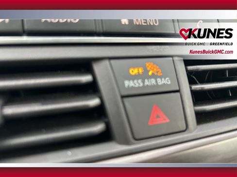 Used 2025 Nissan Altima 2.5 SV image 38