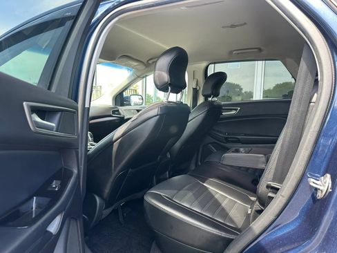 Used 2017 Ford Edge SEL w/ Equipment Group 201A AWD/4WD image 8