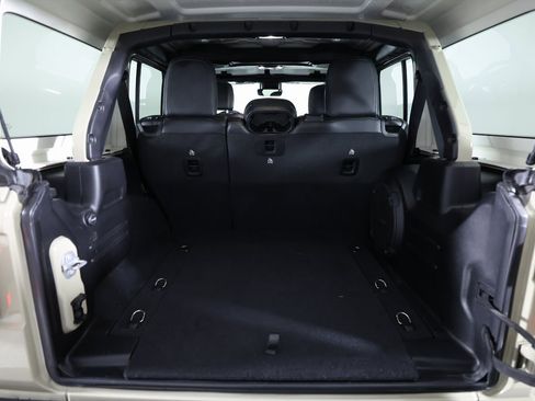 Used 2022 Jeep Wrangler Unlimited Rubicon image 12