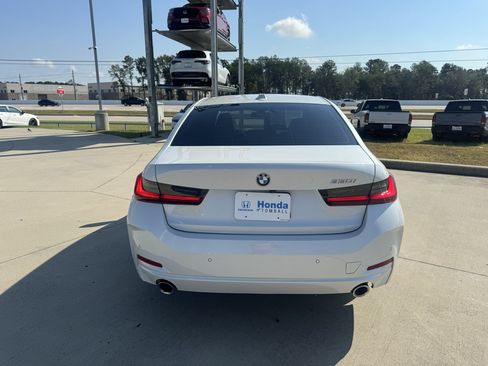 Used 2024 BMW 330i Sedan w/ Premium Package RWD image 7
