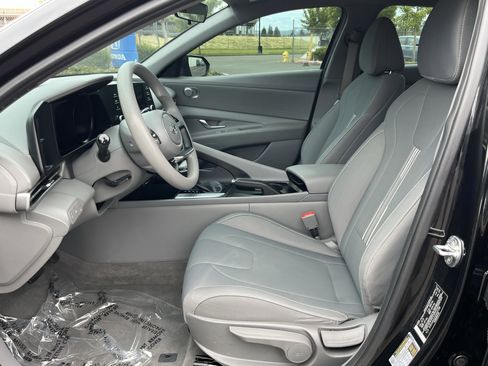 Used 2022 Hyundai Elantra SEL FWD image 10