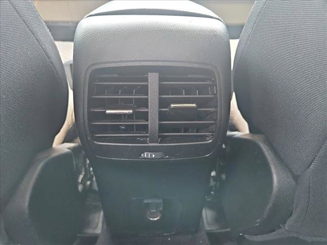Certified 2020 Ford Escape SE FWD image 16
