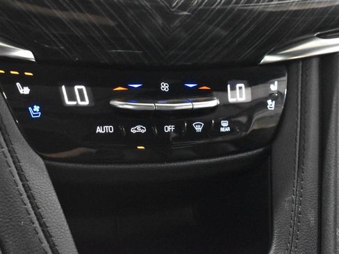 Certified 2024 Cadillac XT6 Premium Luxury w/ LPO, Floor Liner Package AWD/4WD image 20