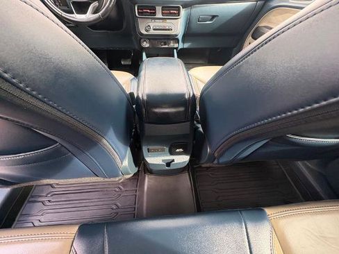 Certified 2025 Ford Maverick Lariat w/ 4K Tow Package image 22