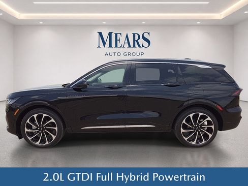 Used 2024 Lincoln Nautilus Black Label AWD/4WD image 3