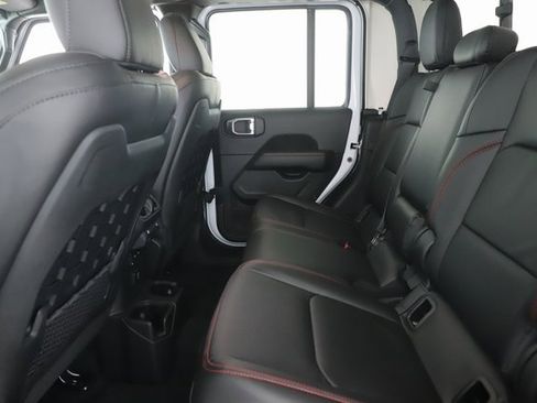 Used 2022 Jeep Gladiator Rubicon w/ Trailer Tow Package image 25