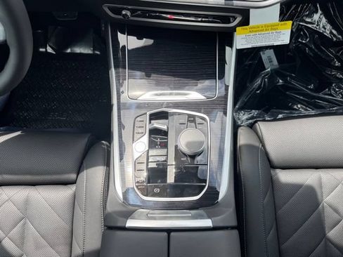 New 2026 BMW X5 xDrive40i w/ M Sport Package AWD/4WD image 24