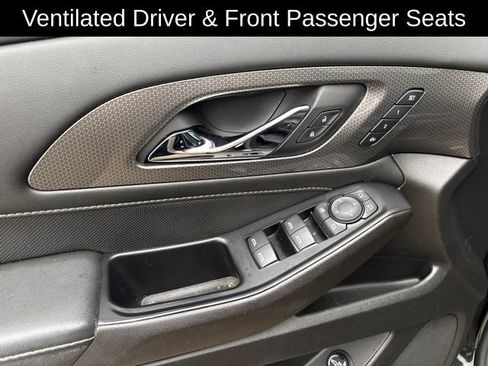 Certified 2023 Chevrolet Traverse Premier w/ Redline Edition AWD/4WD image 12