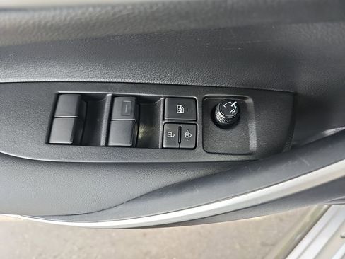 Used 2022 Toyota Corolla SE w/ Carpet Mat Package (TMS) FWD image 31
