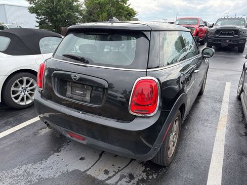 Used 2020 MINI Cooper 2-Door Hardtop FWD image 4