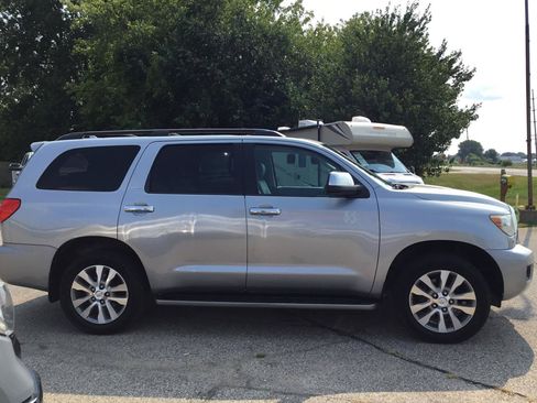 Used 2016 Toyota Sequoia Limited AWD/4WD image 5
