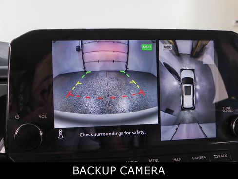 Used 2023 Nissan Pathfinder SL w/ Lighting Package (N92) image 19