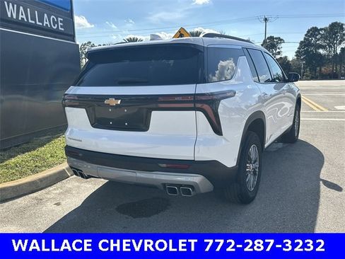Certified 2025 Chevrolet Traverse LT image 6