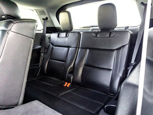 Used 2024 Ford Explorer Limited image 26