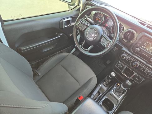 Used 2018 Jeep Wrangler Unlimited Sport AWD/4WD image 19