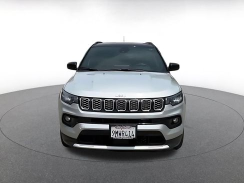 Used 2025 Jeep Compass Limited AWD/4WD image 4