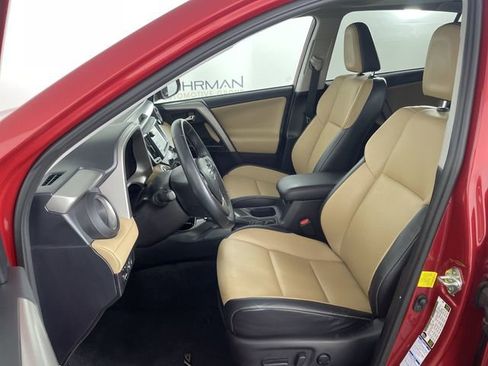 Used 2016 Toyota RAV4 Limited image 19