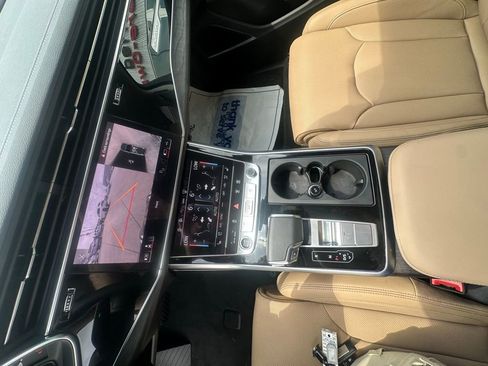 Used 2025 Audi Q7 3.0T Prestige image 17