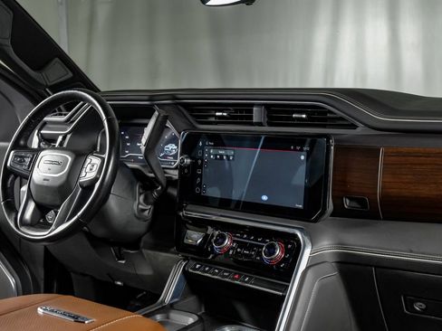 Used 2024 GMC Sierra 3500 Denali Ultimate image 23