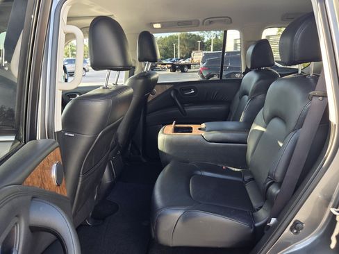 Used 2024 Nissan Armada SL w/ Captain's Chairs Package AWD/4WD image 11