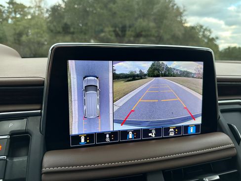 Used 2021 Chevrolet Suburban High Country image 54