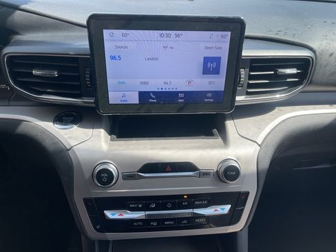 Used 2023 Ford Explorer XLT w/ Equipment Group 202A AWD/4WD image 12